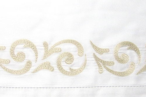 Bellino Fine linens Florence Embroidered Bedding - Close-up