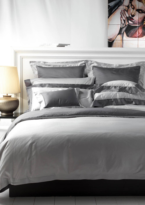 Cottimaryanne Fusion is a luxurious Egyptian cotton sateen with a generous 450 thread count available in all Visconti colors.