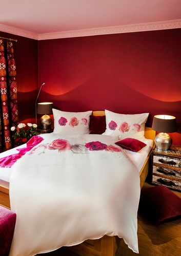 Hefel Bed Linen La Vie En rose Style on Tencel fabric.