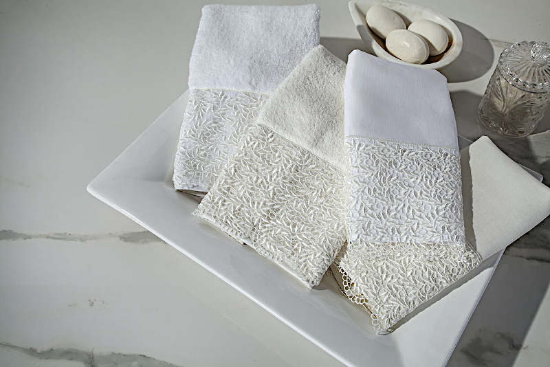 Home Treasures Arbor guest towels includes a Finger Tip Towel and Hand Towel.
