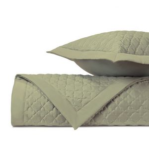 Home Treasures Clover Quilted Bedding - Piana.