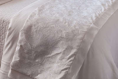 Lili Alessandra Valencia Throw with White Linen with White Linen Applique Bedding Collection.