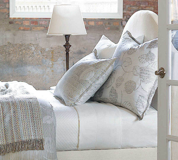 Nancy Koltes Linens Autunno Egyptian Cotton Jacquard Duvet & Decorative Pillow - Duvet & Sham