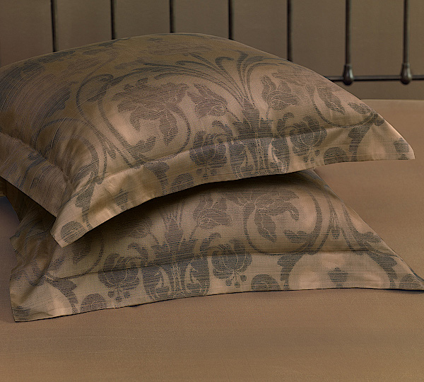 Nancy Koltes Linens Canal Grande Egyptian Cotton Jacquard Duvet & Decorative Pillow
