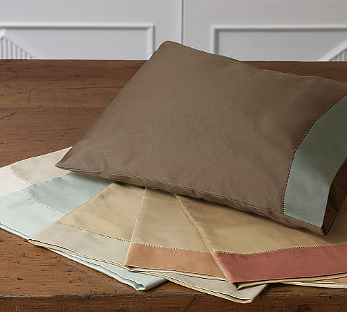 DefiningElegance.com presents Nancy Koltes Foglia Sateen bed sheets.