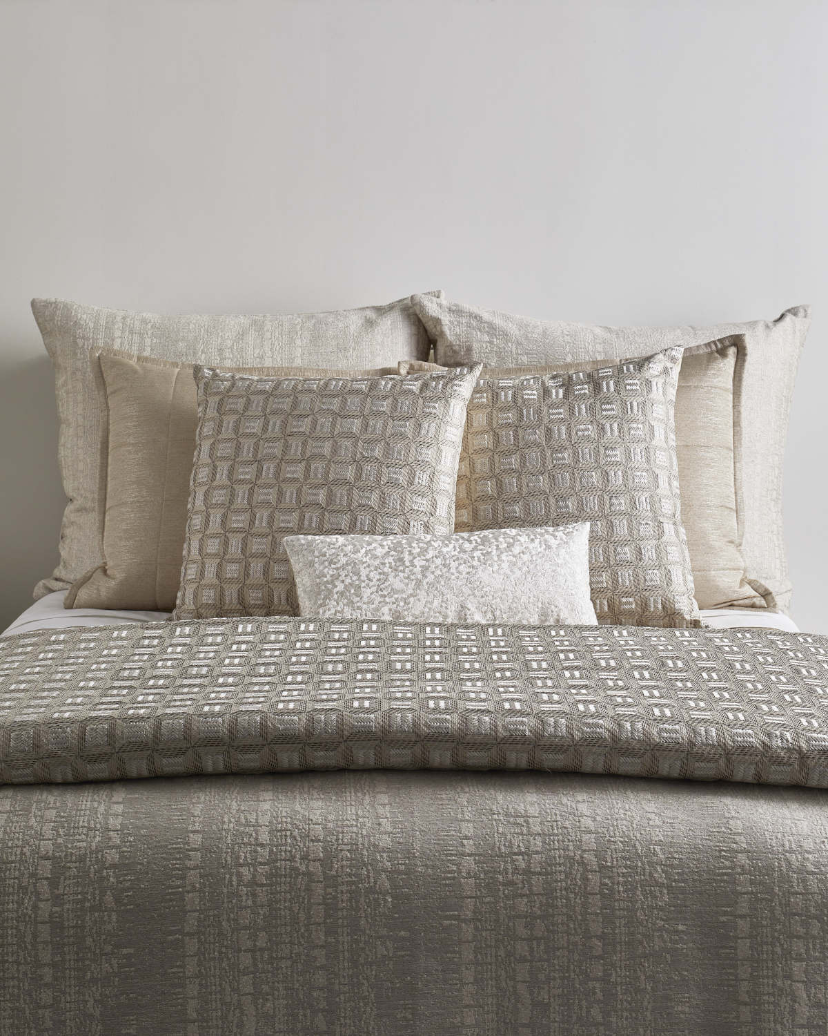Ann Gish Designs Tuto Duvet & Pillow & Sham Collection - Room View.