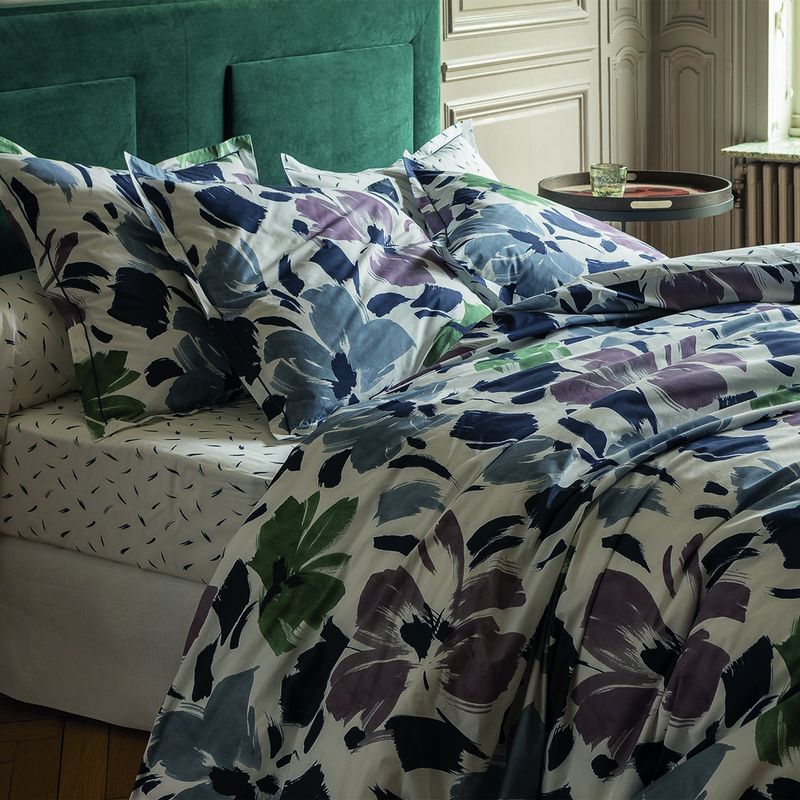 Anne de Solene Face a Face Bedding Collection - Sheeting View #1.