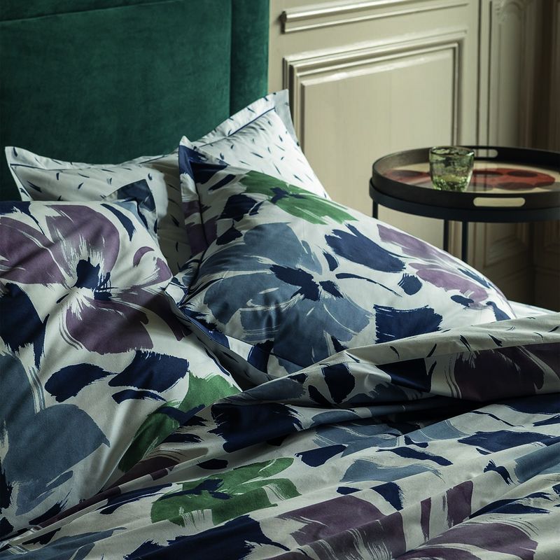 Anne de Solene Face a Face Bedding Collection - Sheeting View #3.