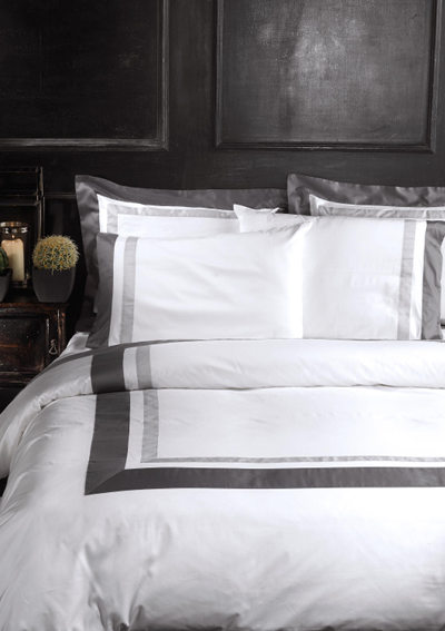 Cottimaryanne Mistral is a luxurious Egyptian cotton sateen with a generous 450 thread count available in all Visconti colors.