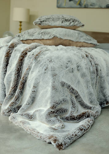 Evelyne Prelonge Luxe Faux Fur Bed Covers & Accessories in Chestnut