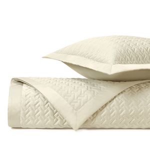 Home Treasures Houndstooth Quilted Bedding - Ivory.