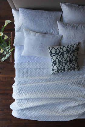 Lili Alessandra Emily 100% Linen Diamond Quilted White Coverlet