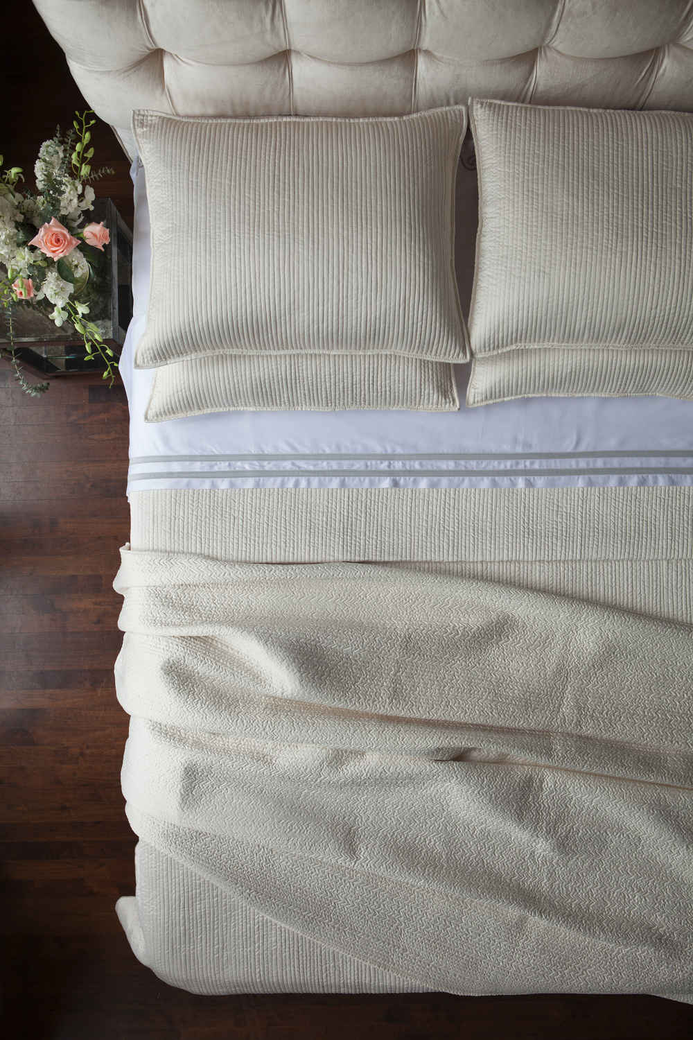 Lili Alessandra Retro Ivory Quilted Coverlet And Pillow Collection
