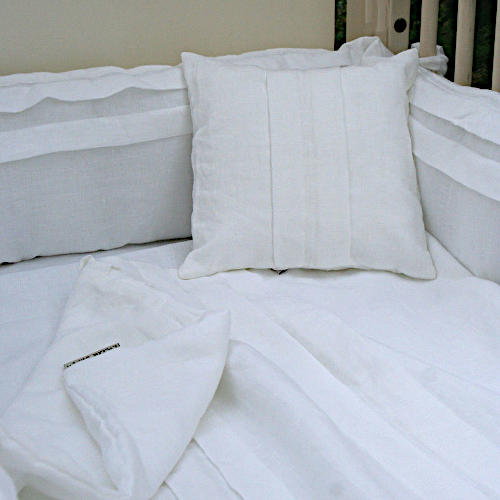 San Sebastian Laundered Linen Crib<