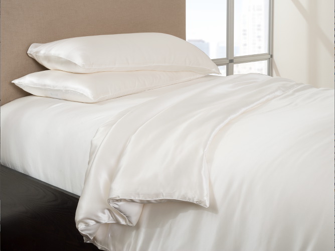 Mari Ann Silk Filled Comforter with Silk Cover