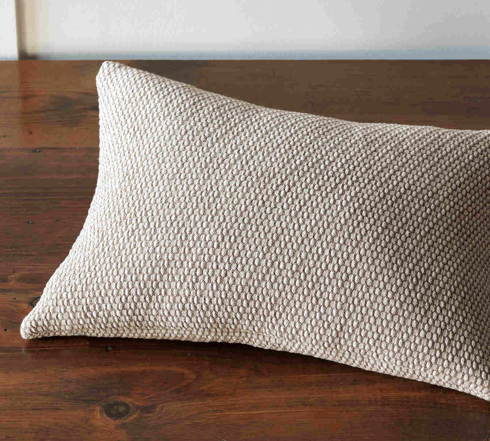 Nancy Koltes Linens Flatiron Egyptian Cotton Coverlet And Dec Pillow