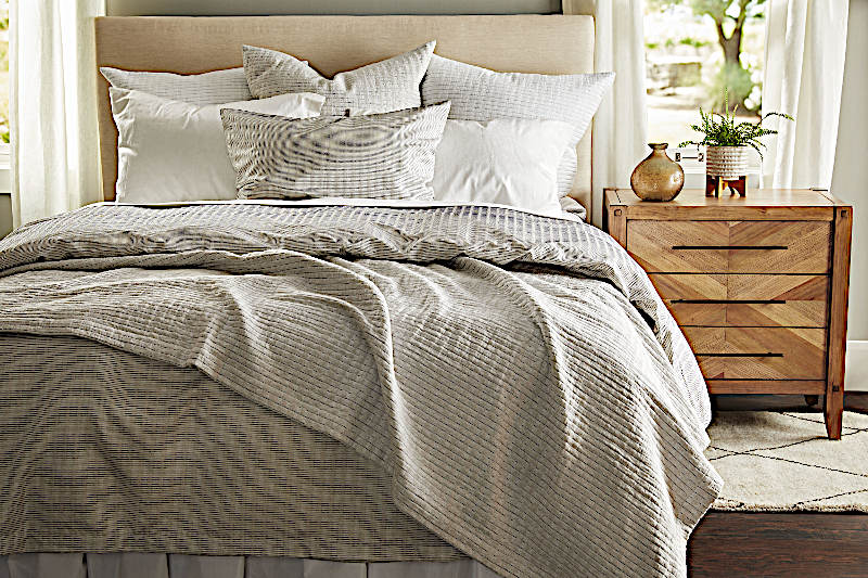SDH Kenji Bedding is made with 100% Egyptian Cotton - shown in Charcoal/Oyster.