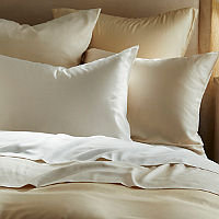 Classic Solid Bedding by Legna 