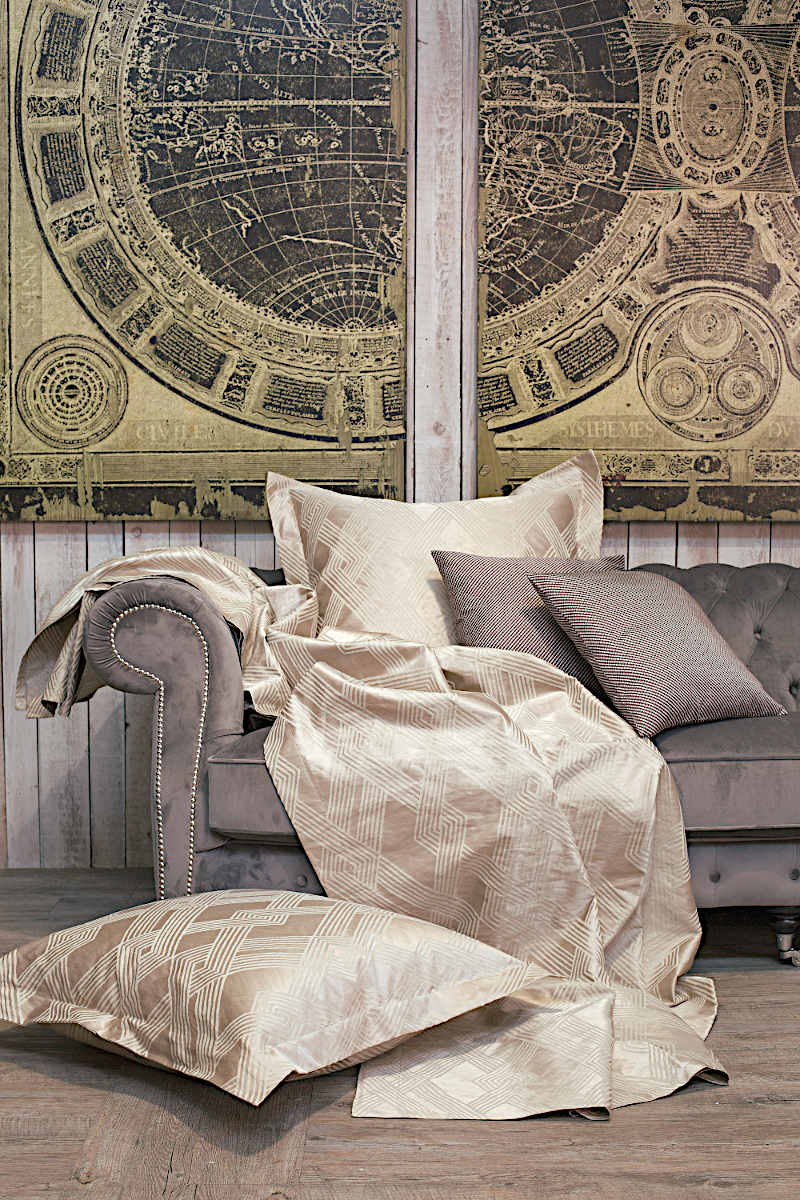 SVAD DONDI - Bond Street Place Bedding - casuual view