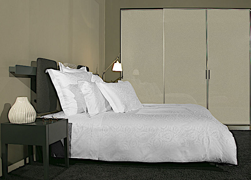 Signoria Leonardo Jacquard Sateen Bedding - Bedroom view.
