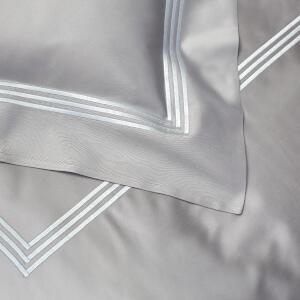 Signoria Firenze Platinum Sateen Bedding with embroidery - Embroidery Close-up