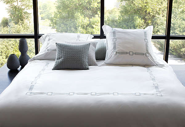 Retro Percale Bedding by Signoria Firenze - Bedroom view.