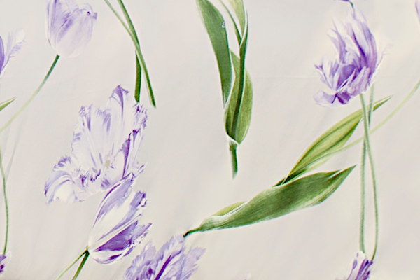 Tulipano Bedding by Signoria Firenze Lilac color fabric close up.