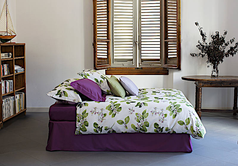 Signoria has taken the beauty of the Zagara flower and has enhanced it with precious Egyptian cotton sateen fabric.