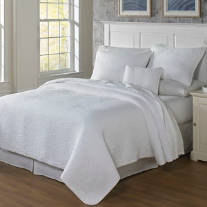 TL at home Couture Matelasse Coverlet & Shams - White