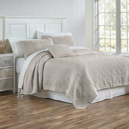 TL at home Bedding Whitney Coverlet & Shams - Feather Gray